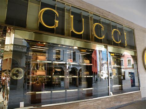 gucci store in kansas city|what stores carry gucci.